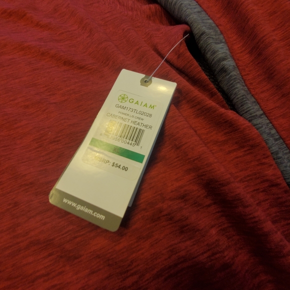 Men's Gaiam Slim Fit Power L/S Crew in Cabernet Heather - Picture 3 of 4